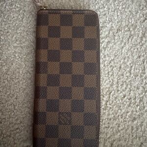 LV Clemence Wallet in Damier Ebene and Ballerine Pink in Very Good Condition 🩷🤎